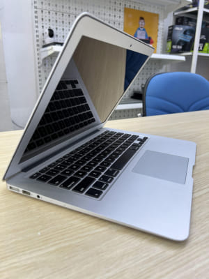 Laptop Apple MacBook Air 2017 cũ (13.3