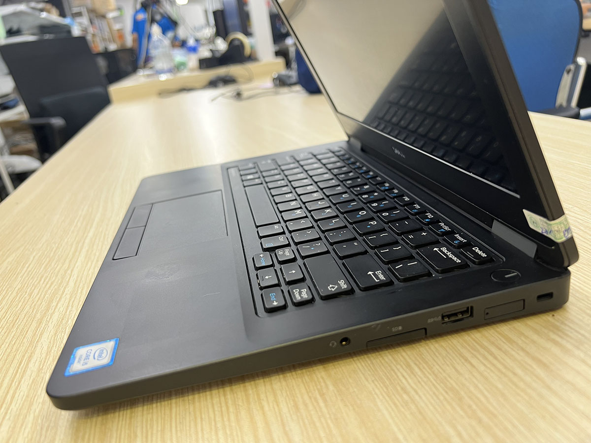 Laptop cũ Dell Latitude E5270 Core i5 – 6300U / 4GB / SSD 128GB / 12.5 inch HD